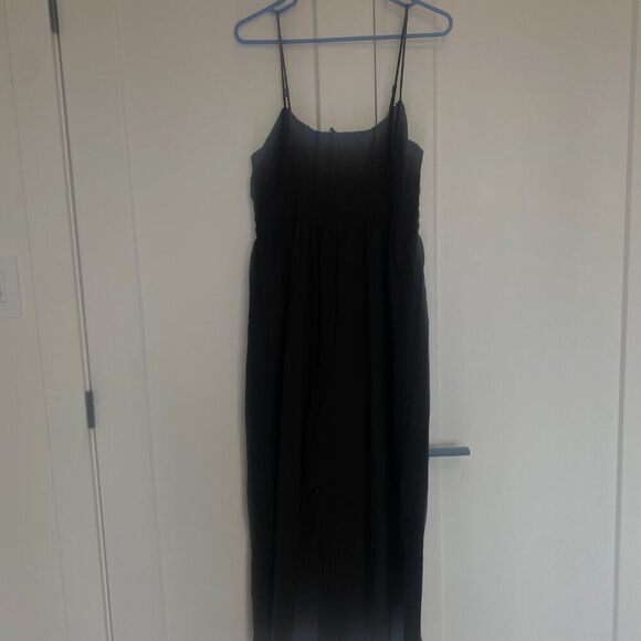 NWOT H&M Peephole Lightweight Smocked Waist Long Black Dress Women's Size Medium - Picture 2 of 4